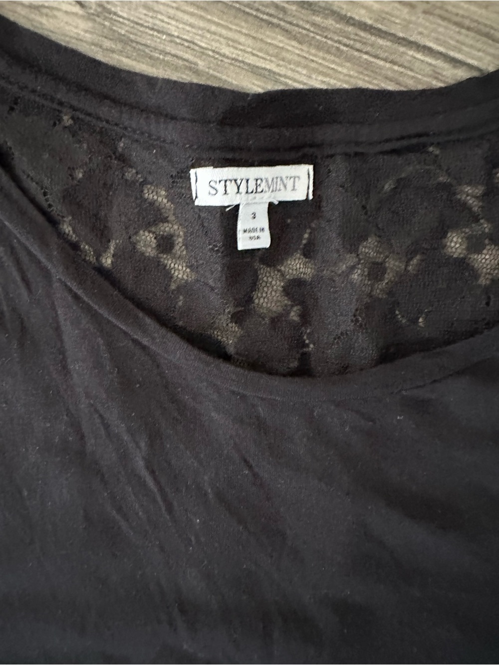 StyleMint Black Lace-Back Short Sleeve Top - Picture 3 of 3